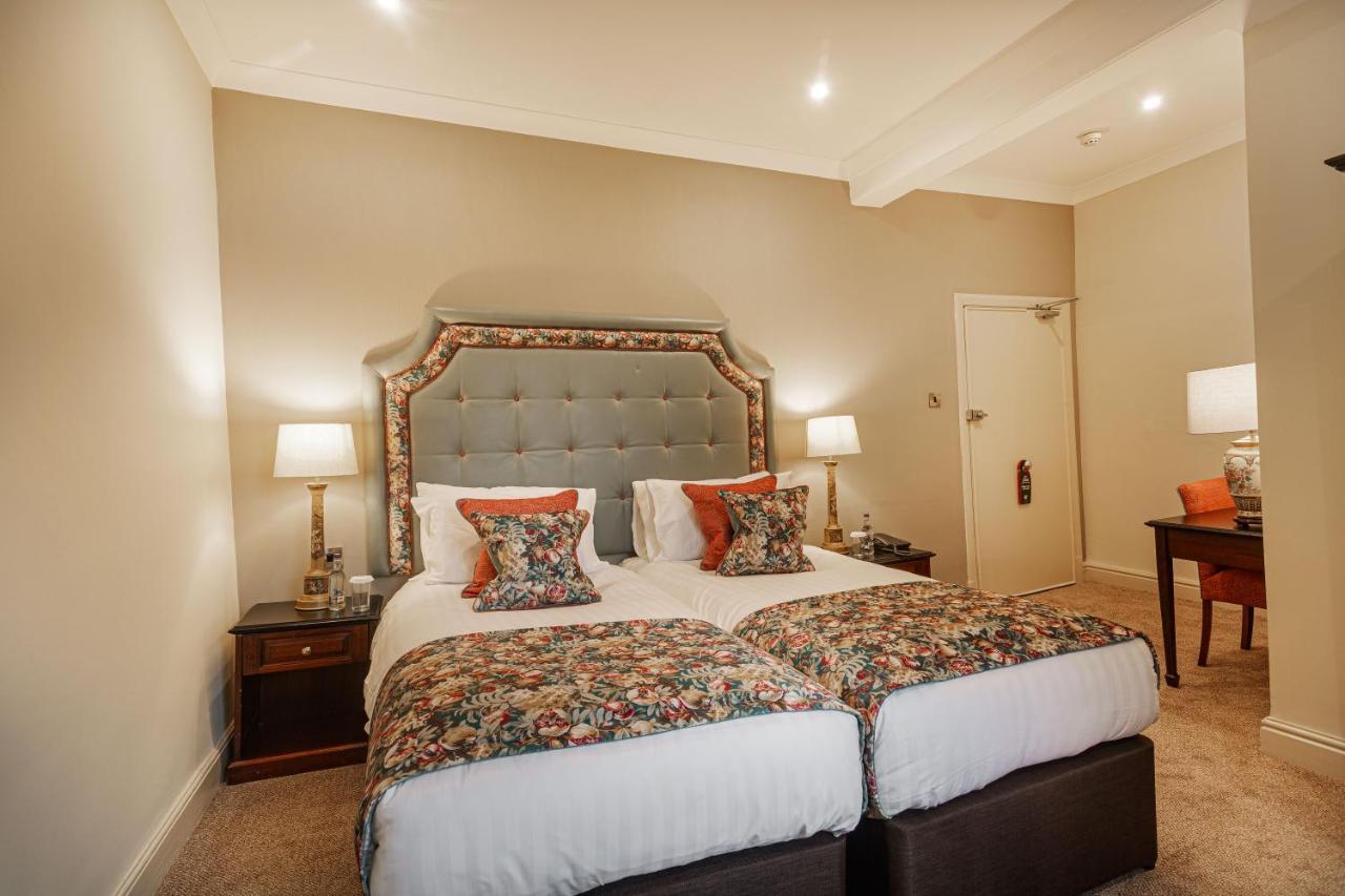 The Wynnstay Hotel, Oswestry, Shropshire Esterno foto
