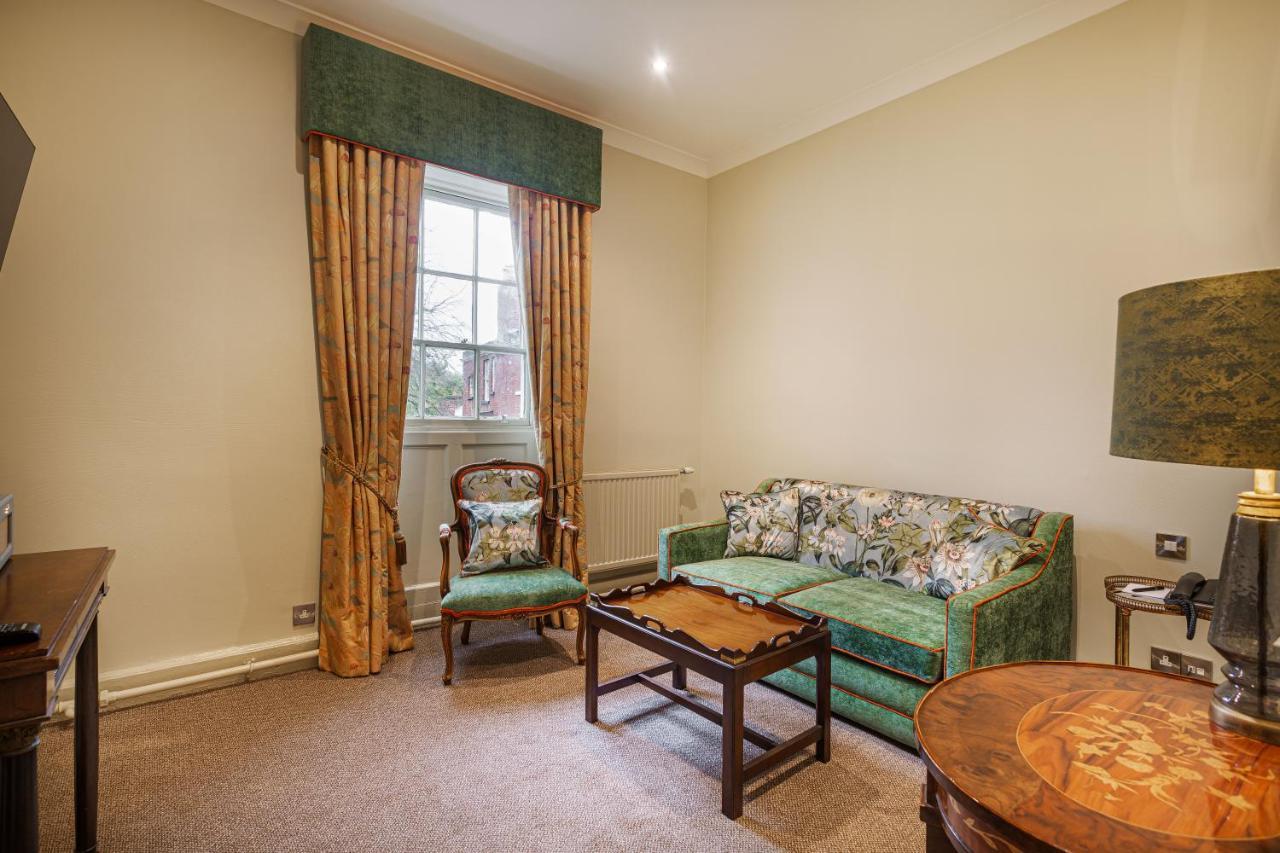 The Wynnstay Hotel, Oswestry, Shropshire Esterno foto