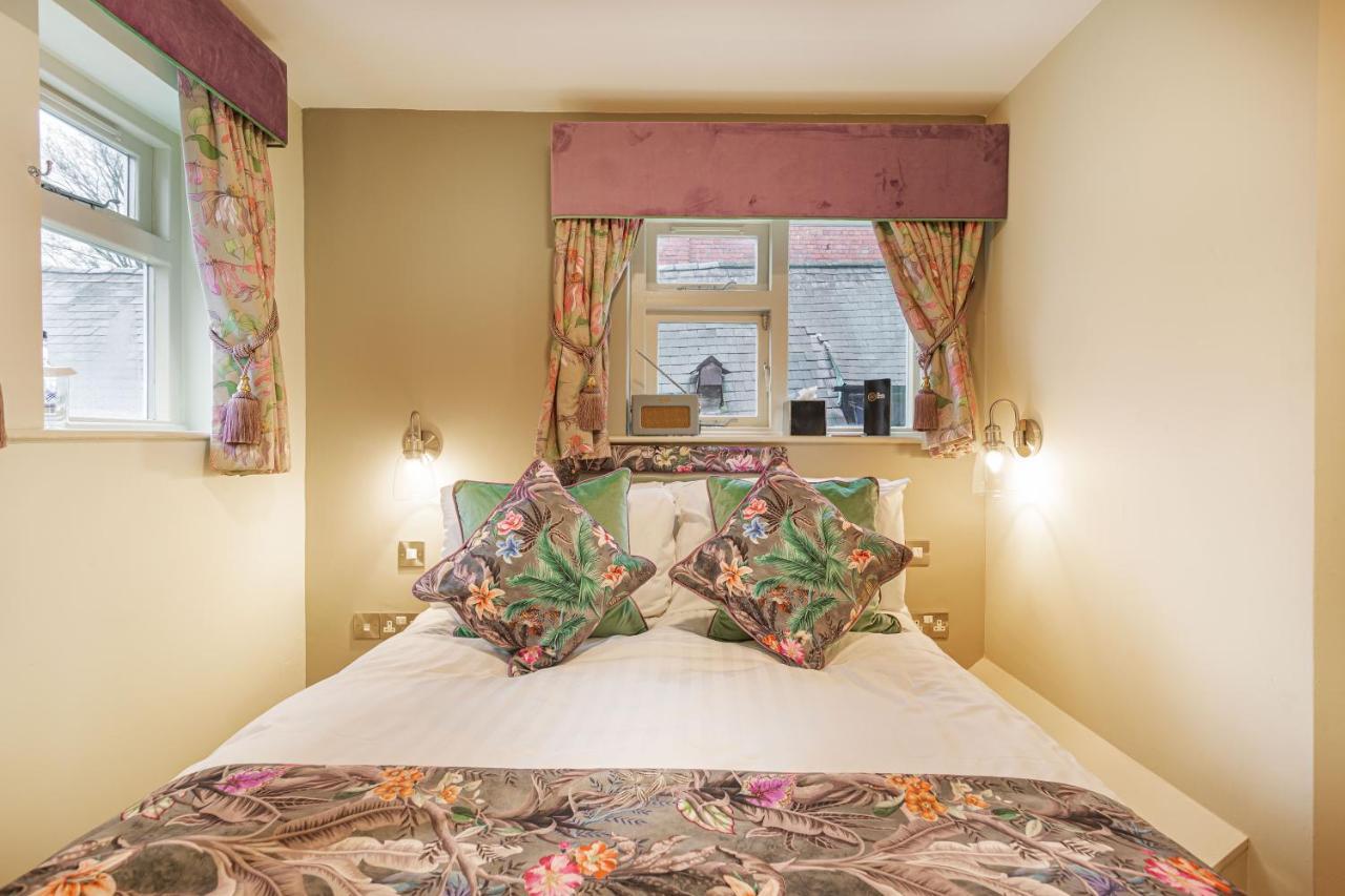 The Wynnstay Hotel, Oswestry, Shropshire Esterno foto