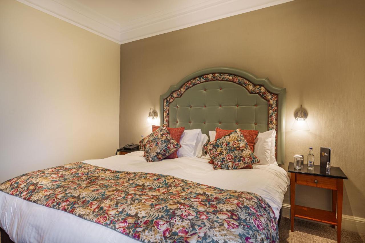 The Wynnstay Hotel, Oswestry, Shropshire Esterno foto