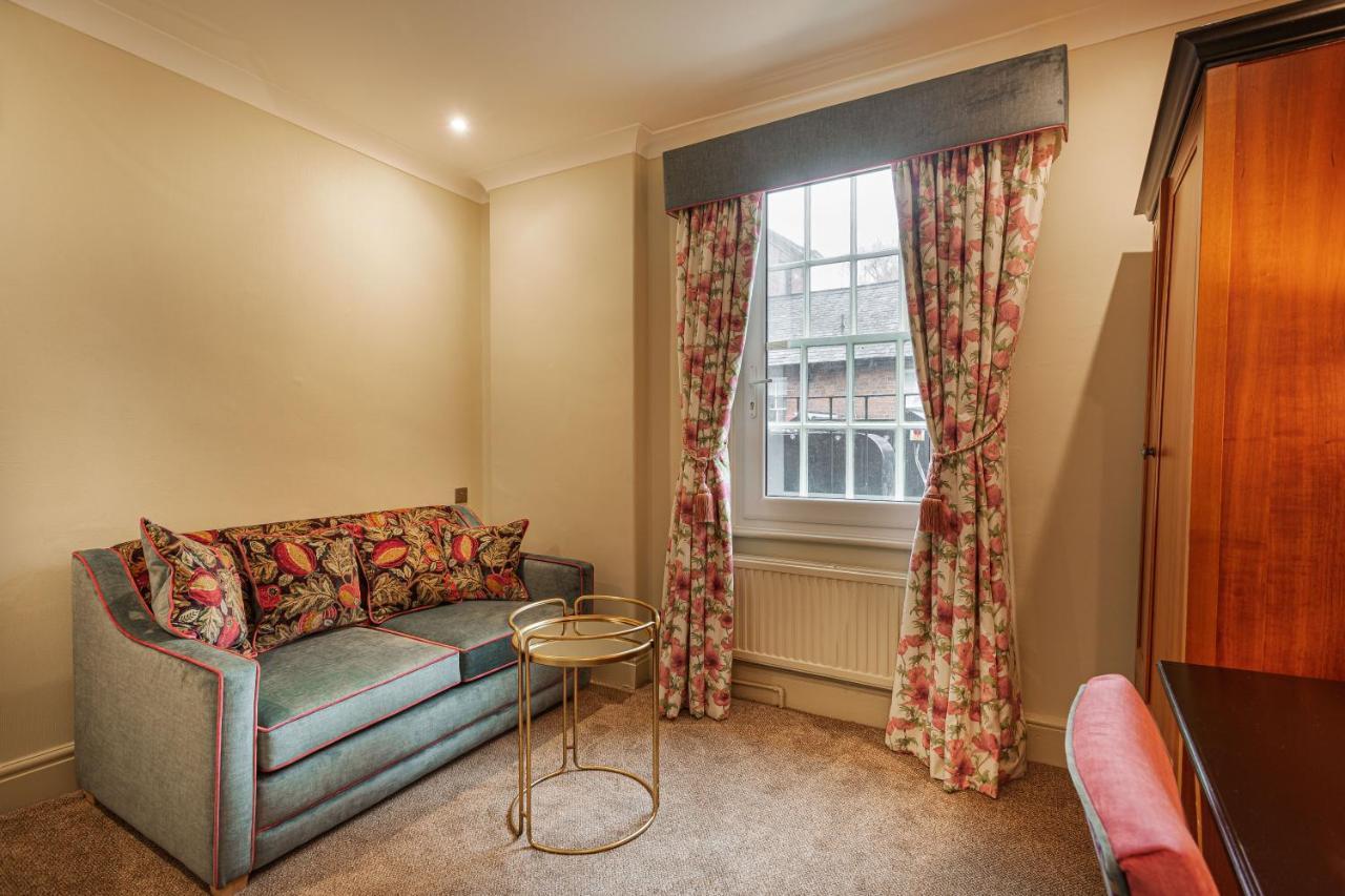 The Wynnstay Hotel, Oswestry, Shropshire Esterno foto