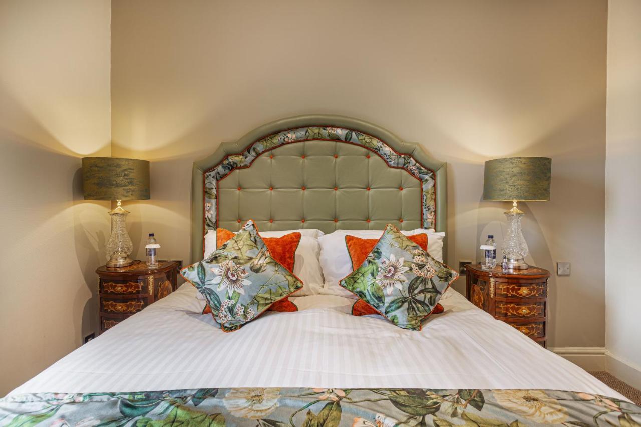 The Wynnstay Hotel, Oswestry, Shropshire Esterno foto