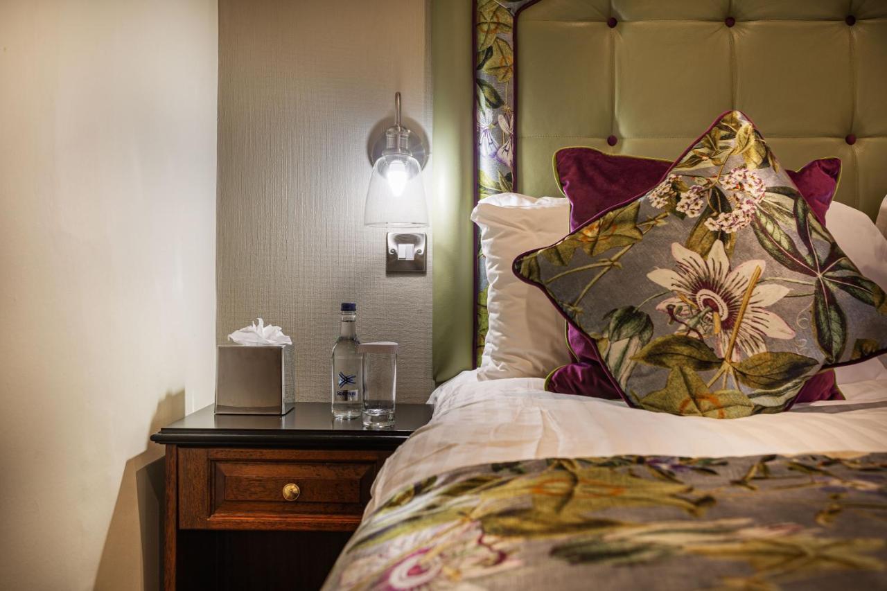 The Wynnstay Hotel, Oswestry, Shropshire Esterno foto