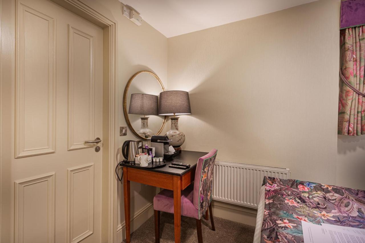 The Wynnstay Hotel, Oswestry, Shropshire Esterno foto