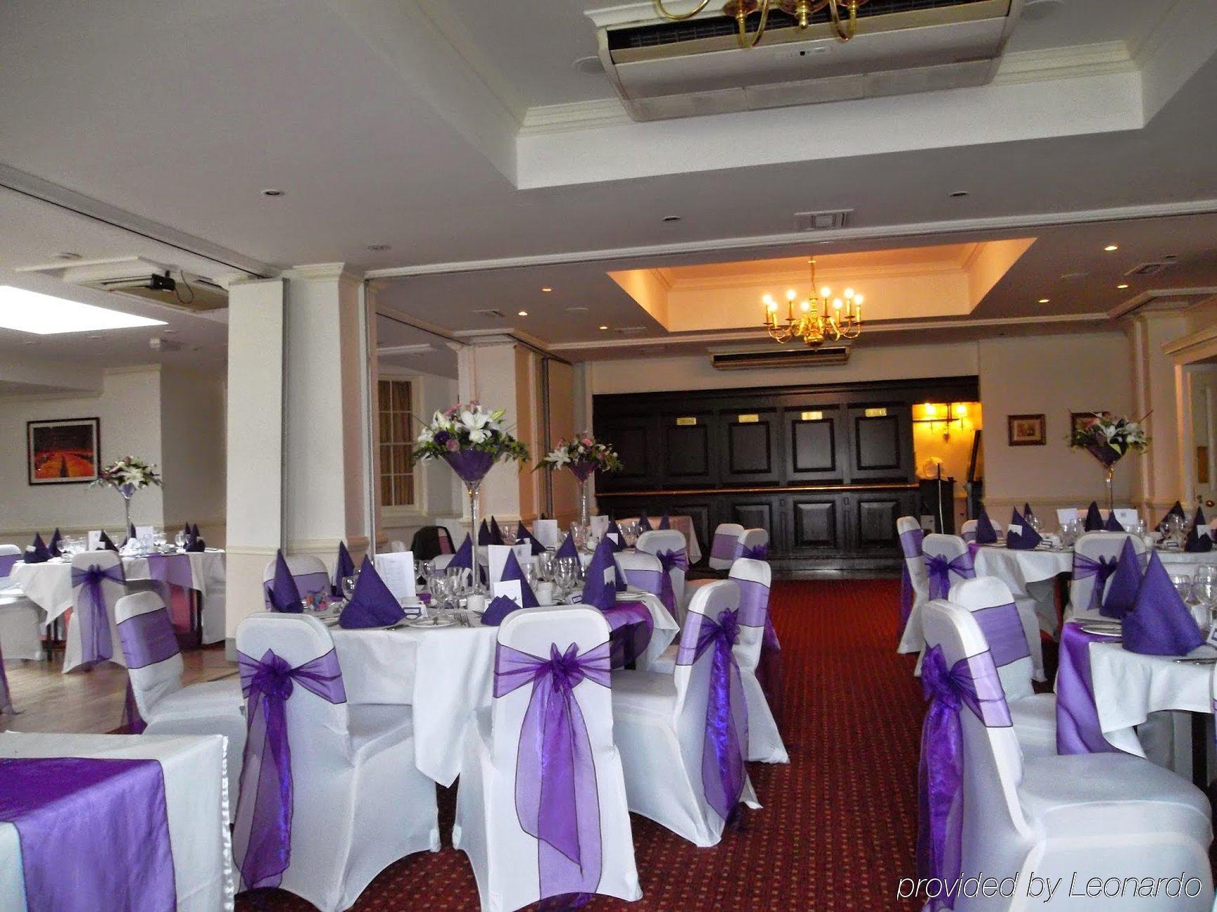 The Wynnstay Hotel, Oswestry, Shropshire Esterno foto